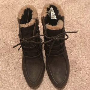 UGG ANALISE TIE BOOTIES Lodge Size 6